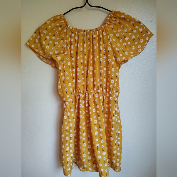 NWT Lily Bleu Girls Yellow Gold Floral Romper Sz 8 - Picture 2 of 5